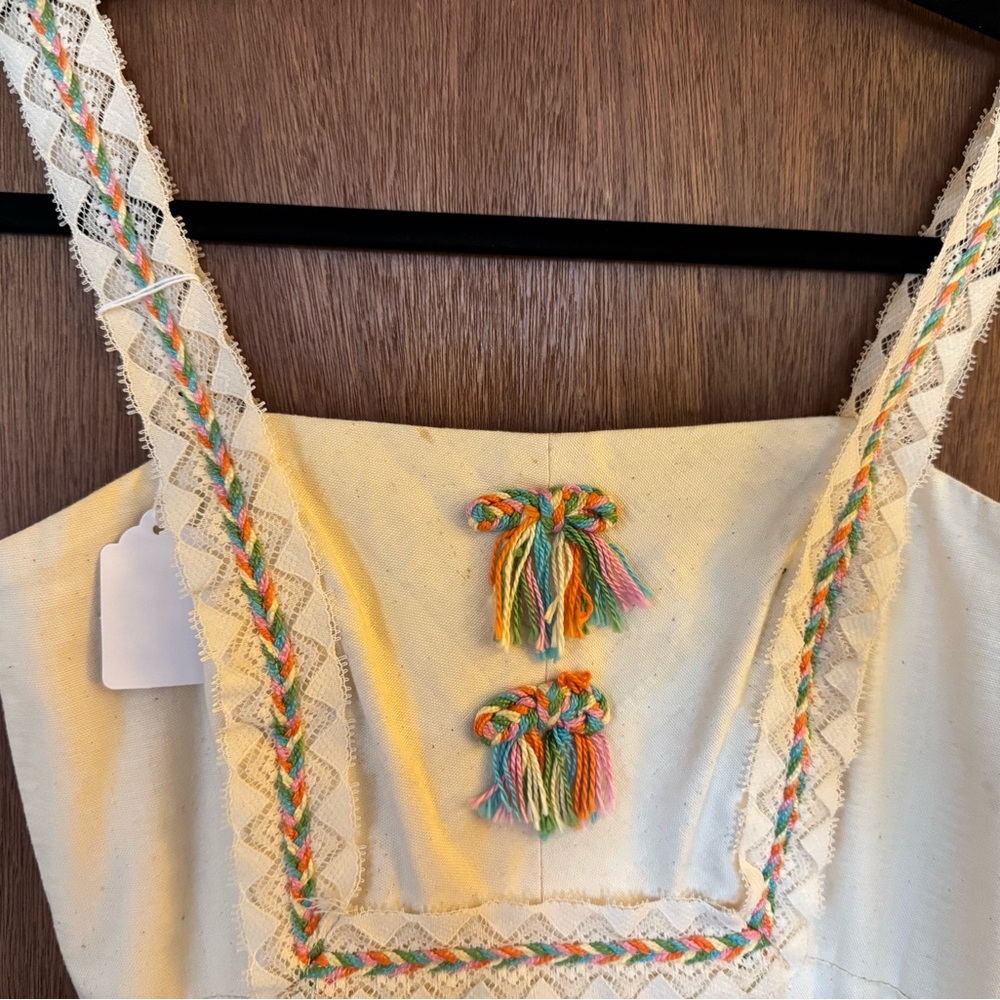 Vintage cream maxi prairie dress with bright colored embroidery - Picture 4 of 5